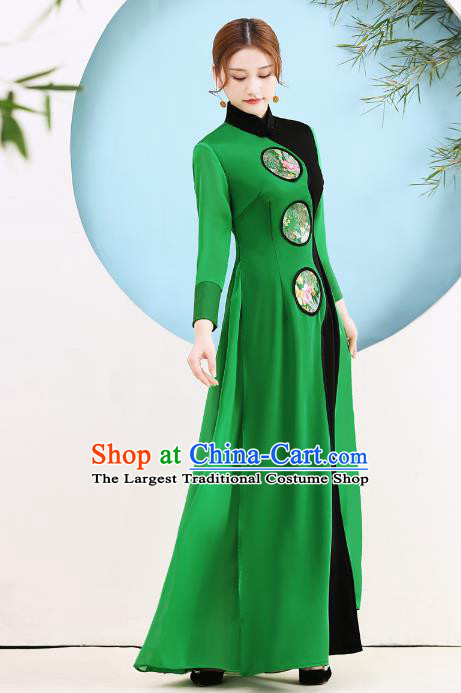China Modern Qipao Dress Stage Show Green Ao Dai Cheongsam Compere Clothing