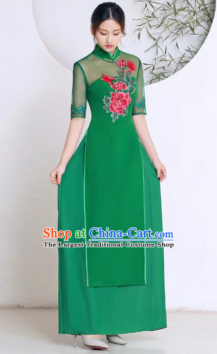 China Catwalks Show Embroidery Peony Green Cheongsam Stage Performance Clothing Classical Aodai Qipao Dress