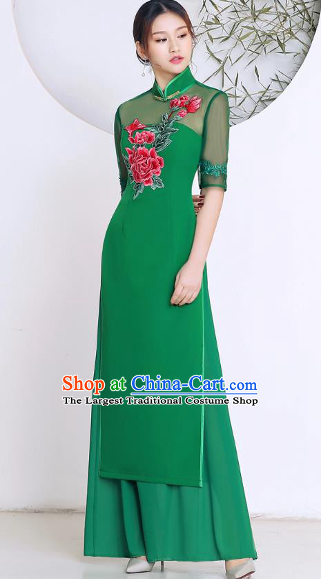 China Catwalks Show Embroidery Peony Green Cheongsam Stage Performance Clothing Classical Aodai Qipao Dress