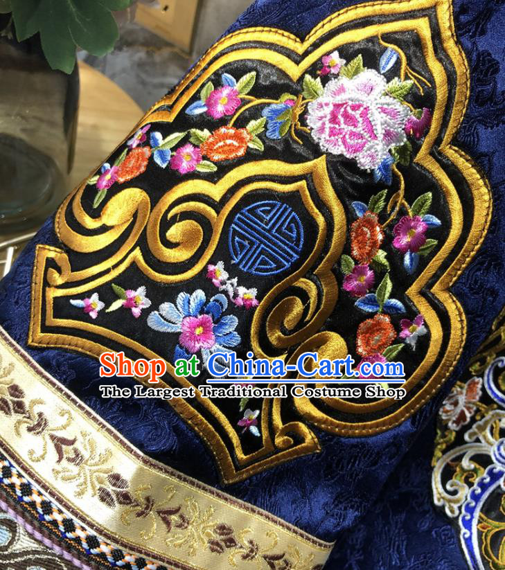 China Woman Winter Outer Garment Tang Suit Coat Traditional Embroidered Royalblue Silk Cotton Padded Jacket