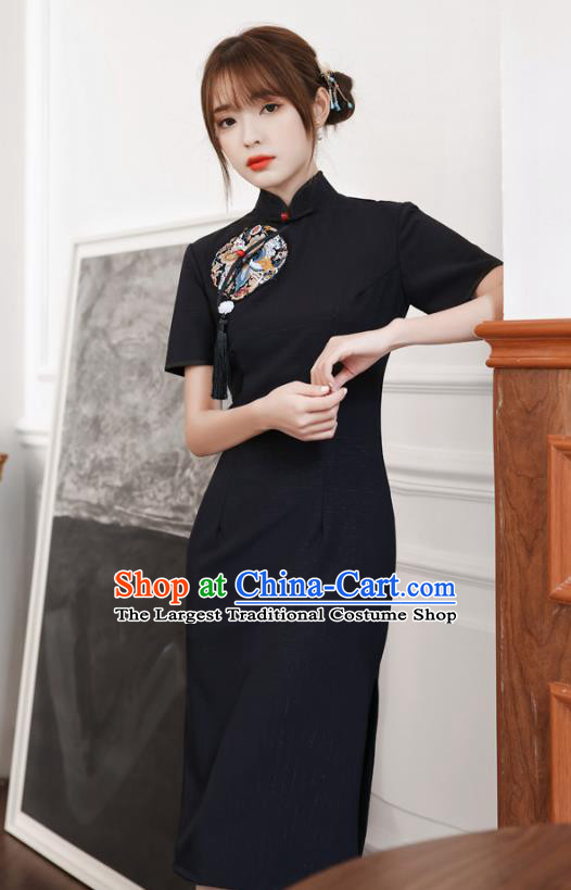 Chinese Traditional Young Girl Black Cheongsam Classical Qipao Dress