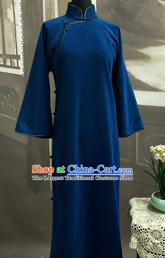 Republic of China Civilian Woman Cheongsam Traditional Wide Sleeve Blue Woolen Qipao Dress Costume