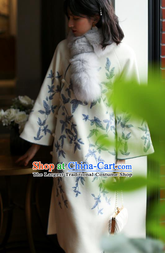 China Winter Printing White Woolen Cheongsam Costume Traditional Young Woman Qipao Dress
