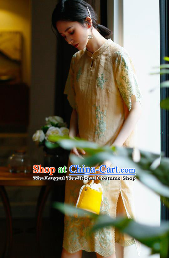 China Classical Light Yellow Ramine Cheongsam Costume Traditional Young Woman Embroidered Qipao Dress