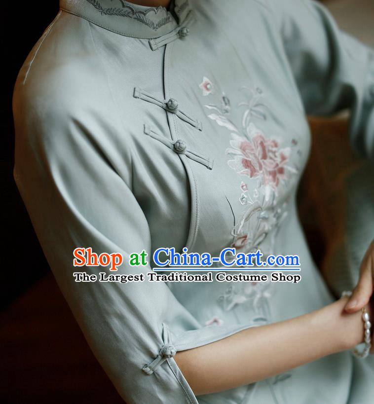 China Classical Cheongsam Costume Traditional Embroidered Light Green Qipao Dress