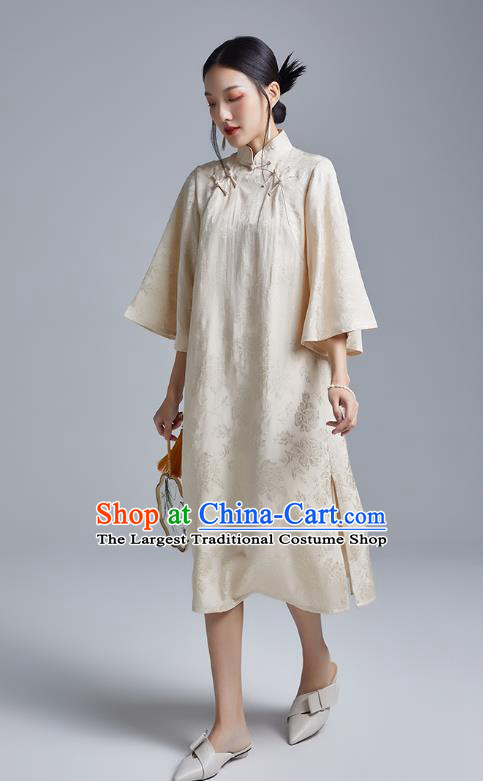 China Classical Brocade Cheongsam Costume Traditional Young Lady Beige Silk Qipao Dress