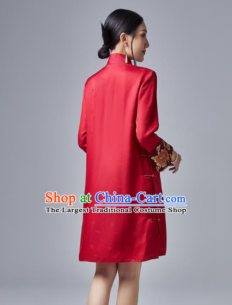 China Classical Embroidered Red Short Cheongsam Costume Traditional Young Lady Silk Qipao Dress