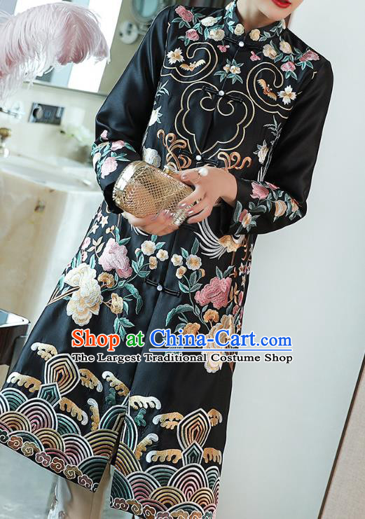 China Traditional Tang Suit Outer Garment National Embroidered Black Brocade Dust Coat