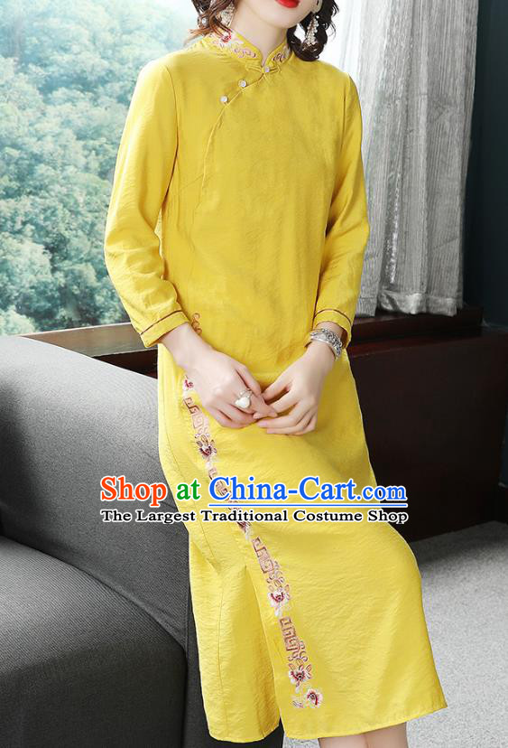 Chinese Tang Suit Embroidered Yellow Cheongsam Costume Traditional Woman Slant Opening Qipao Dress