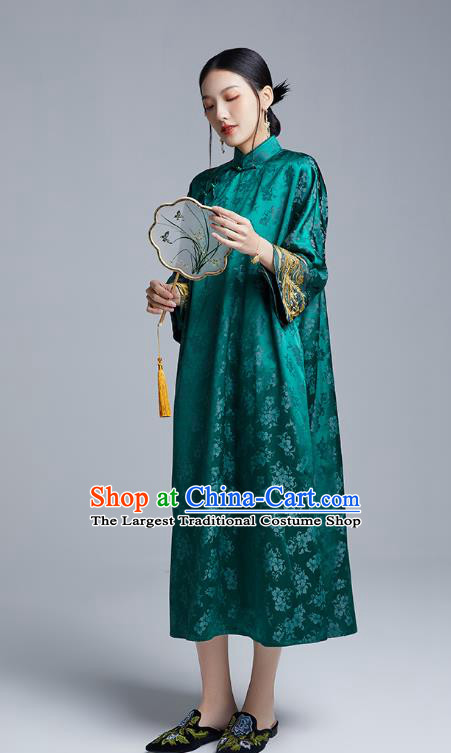 China Classical Embroidered Cheongsam Costume Traditional Young Lady Deep Green Silk Qipao Dress
