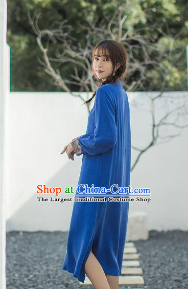 China Classical Embroidered Slant Opening Cheongsam Traditional Young Lady Royallbue Qipao Dress