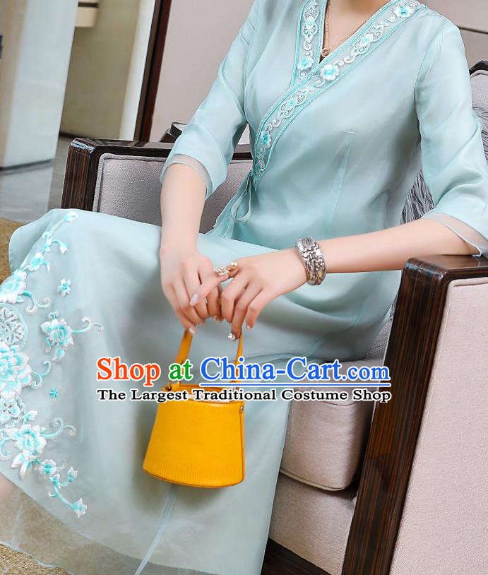 China Classical Embroidered Green Organdy Cheongsam Costume Traditional Tang Suit Young Woman Qipao Dress
