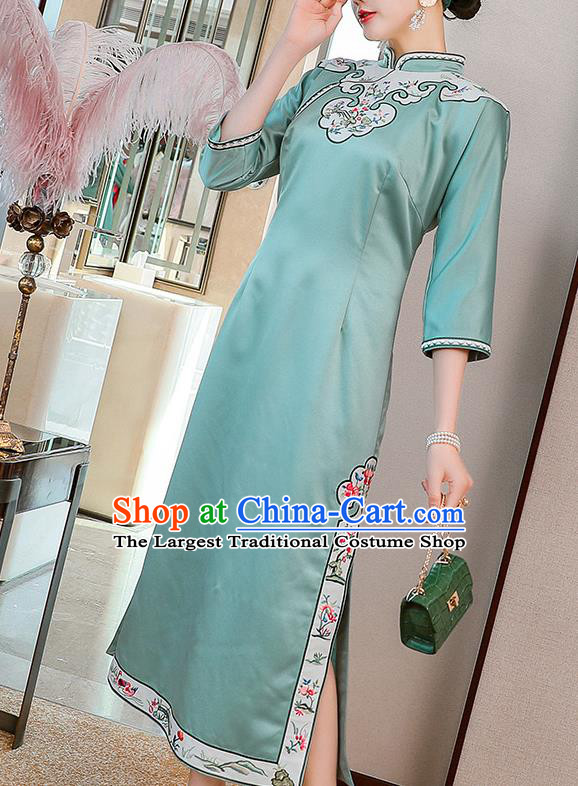 China Traditional Stage Performance Qipao Dress Classical Embroidered Light Green Satin Cheongsam