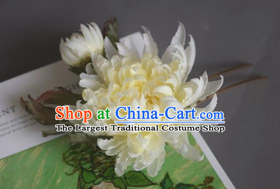 Chinese Traditional Hanfu Hair Stick Handmade Hair Accessories Cheongsam Yellow Silk Chrysanthemum Hairpin
