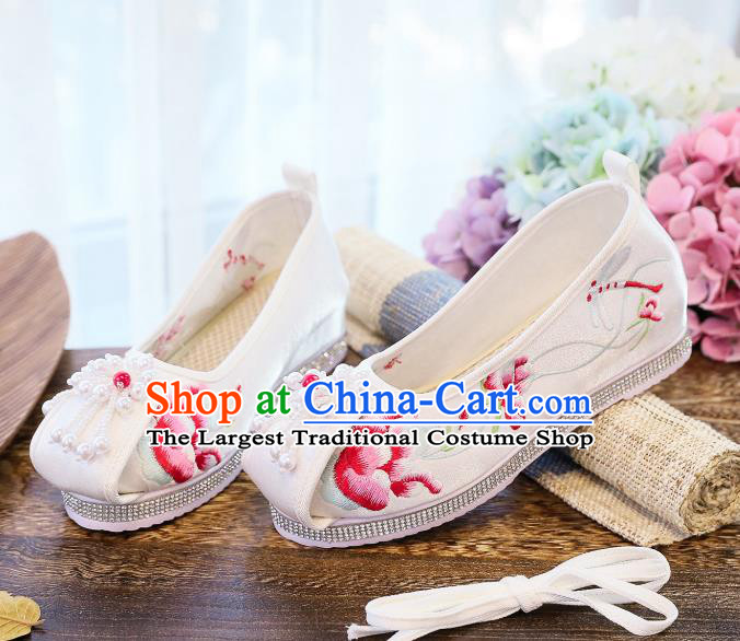 China National Embroidered Shoes Pearls Tassel Hanfu Shoes Handmade White Cloth Shoes