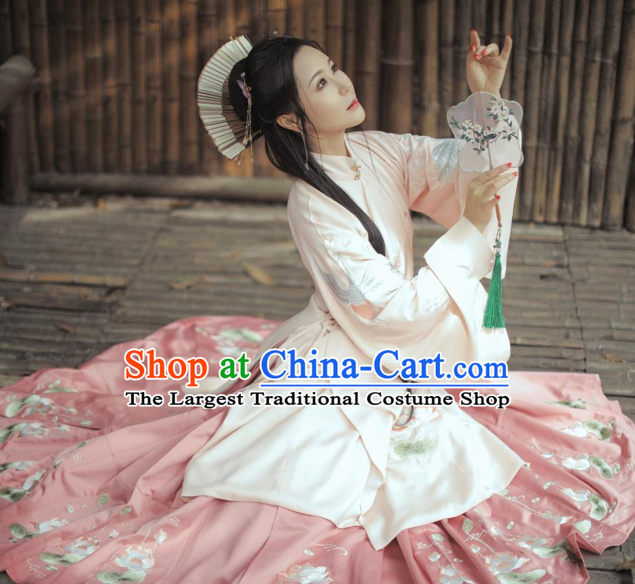 China Traditional Ming Dynasty Historical Clothing Ancient Noble Woman Embroidered Hanfu Dress Full Set