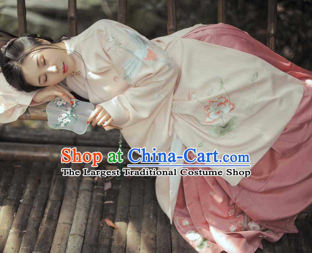 China Traditional Ming Dynasty Historical Clothing Ancient Noble Woman Embroidered Hanfu Dress Full Set