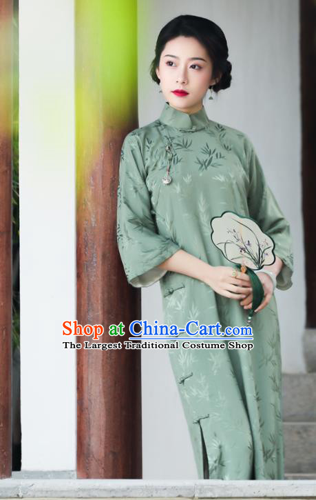 China Traditional Cheongsam Classical Bamboo Leaf Pattern Green Silk Qipao DressChina Traditional Cheongsam Classical Bamboo Leaf Pattern Green Silk Qipao Dress