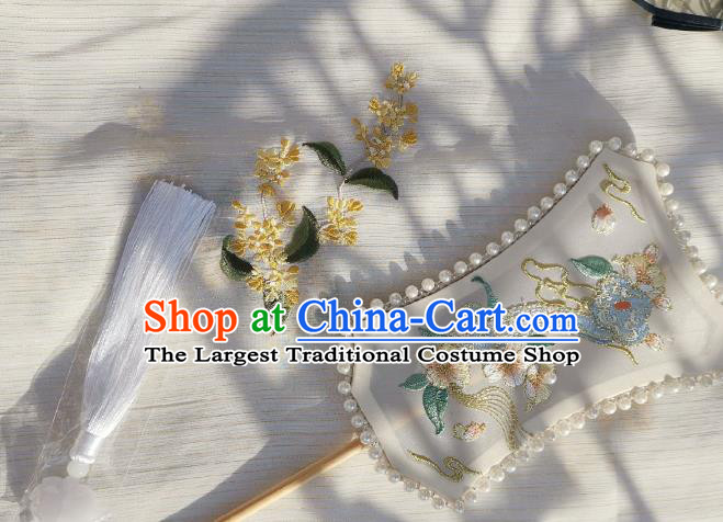 China Traditional Jin Dynasty Court Princess Fan Handmade Embroidered Palace Fan Classical White Silk Fan