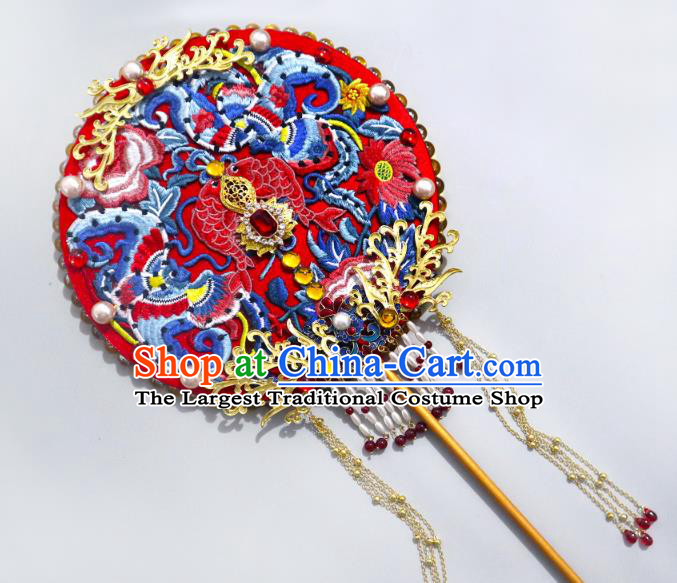China Classical Pearls Tassel Circular Fan Traditional Wedding Fan Handmade Embroidered Red Palace Fan