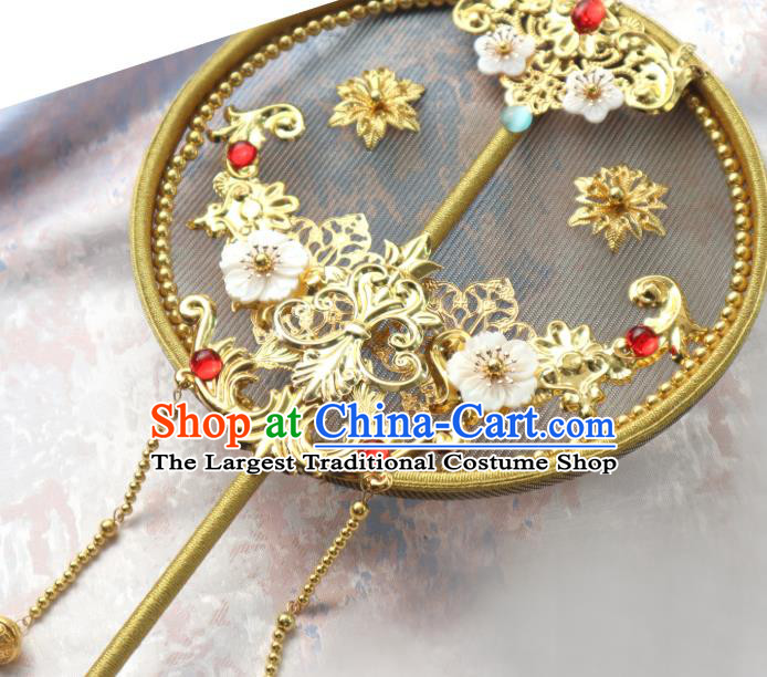China Traditional Wedding Golden Circular Fan Handmade Palace Fan Classical Hanfu Fan