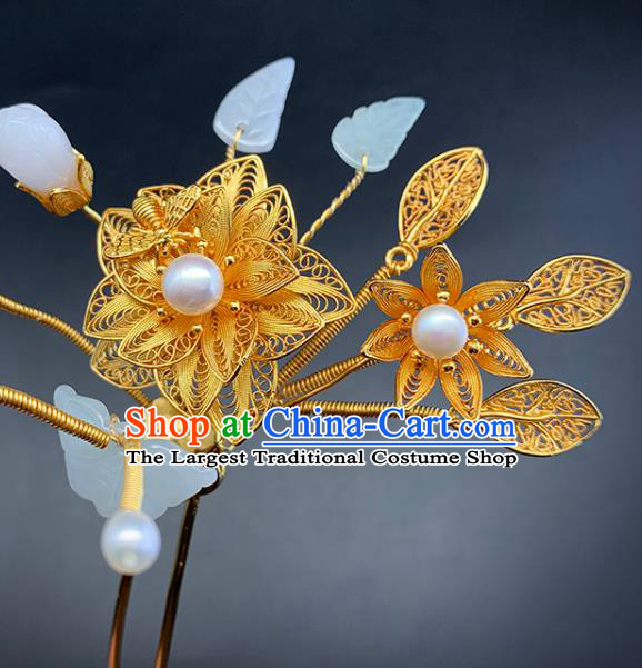 Chinese Ancient Queen Jade Butterfly Hairpin Traditional Ming Dynasty Empress Hair Accessories