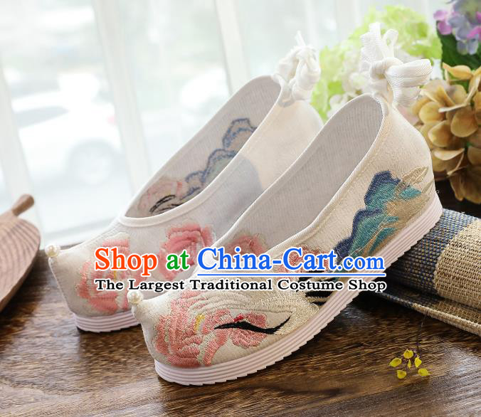 China Handmade Princess Shoes National Embroidered Crane White Shoes Traditional Ming Dynasty Hanfu Shoes