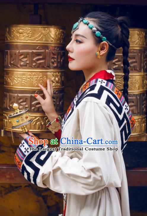 China Zang Nationality Dance White Woolen Robe Traditional Xizang Tibetan Minority Woman Clothing