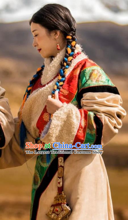 China Zang Nationality Folk Dance Suede Fabric Robe Traditional Xizang Tibetan Minority Woman Wedding Clothing