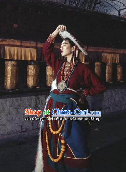 China Zang Nationality Dark Red Woolen Robe Traditional Xizang Tibetan Minority Wedding Bride Clothing
