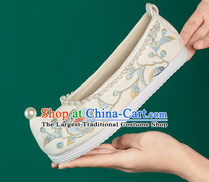 China Handmade Ancient Princess Shoes White Embroidered Shoes Traditional Hanfu Pearls Shoes