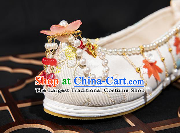 China Embroidered Shoes Traditional Ming Dynasty Princess Shoes Handmade Hanfu White Cloth Shoes