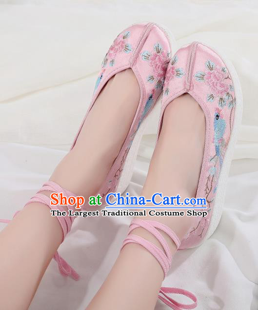 China Handmade Platform Shoes Embroidered Peach Blossom Shoes Traditional Hanfu Pink Satin Shoes