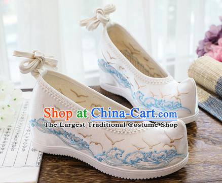 China Traditional Embroidered Waves Shoes Handmade White Cloth Shoes National Woman Wedges Shoes