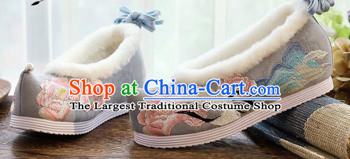 China Handmade Winter Grey Cloth Shoes National Woman Hanfu Shoes Traditional Embroidered Cloud Crane Shoes