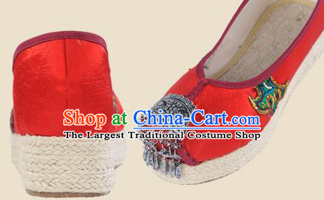 Chinese Yunnan Miao Ethnic Folk Dance Wedge Heel Shoes National Embroidered Red Cloth Shoes
