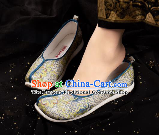 China Traditional Ming Dynasty Hanfu Shoes Handmade Classical Bat Pattern Brocade Shoes Ancient Princess Shoes