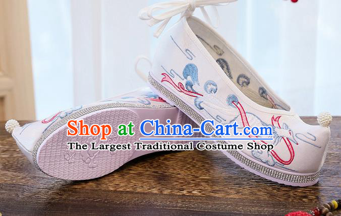 China Embroidered White Cloth Shoes Handmade Hanfu Pearl Shoes Traditional Ming Dynasty Princess Shoes