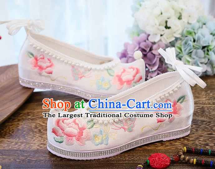 China National Embroidered Peony Shoes Handmade White Cloth Shoes Traditional Pearls Shoes
