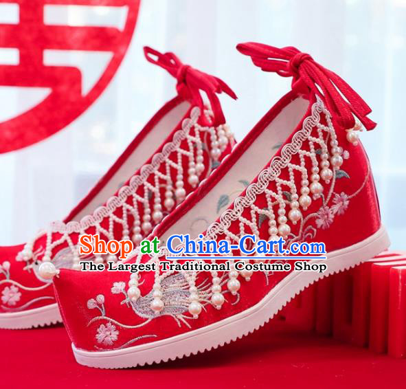 China National Embroidered Phoenix Peony Shoes Handmade Red Satin Wedges Shoes Traditional Wedding Pearls Tassel Shoes