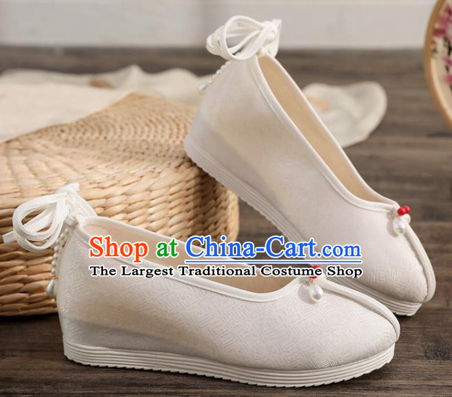 China National White Brocade Shoes Traditional Tang Suit Shoes Handmade Hanfu Dance Shoes