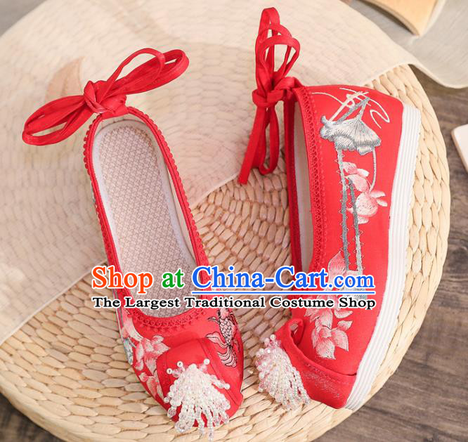 China National Wedding Red Cloth Pearls Tassel Shoes Traditional Embroidered Lotus Fish Shoes Handmade Folk Dance Shoes