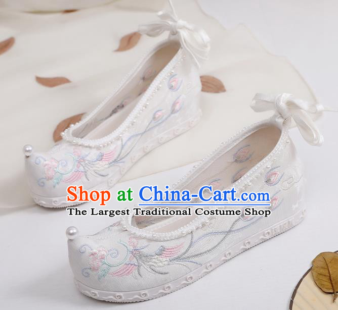 China Handmade White Satin Shoes Traditional Pearls Hanfu Shoes National Embroidered Phoenix Peony Shoes