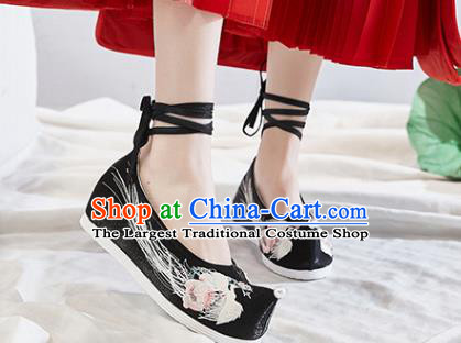 China Handmade Ancient Princess Shoes National Embroidered Phoenix Shoes Traditional Black Satin Shoes