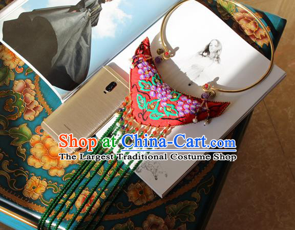 China Handmade Embroidered Red Sachet Necklet Accessories Traditional Cheongsam Tassel Brass Necklace