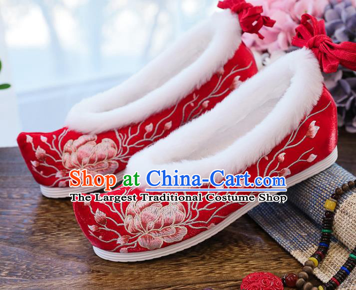 China Traditional Wedding Winter Red Cloth Shoes Ancient Ming Dynasty Princess Shoes National Embroidered Peony Shoes