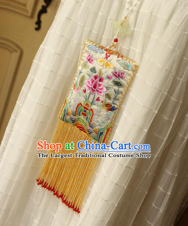 China Handmade Double Side Embroidered Lotus Necklet Traditional Cheongsam Yellow Beads Tassel Necklace Accessories