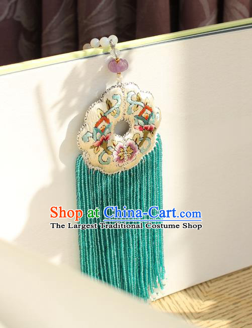 China Handmade Green Beads Tassel Necklet Accessories Traditional Cheongsam Embroidered Sachet Necklace