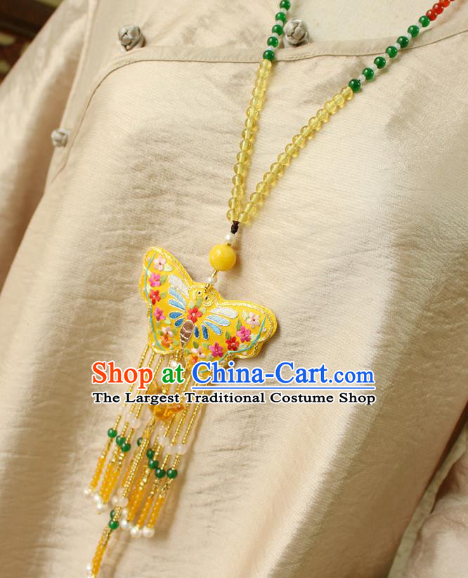 China Handmade Embroidered Yellow Butterfly Sachet Necklet Accessories Traditional Cheongsam Beads Tassel Necklace