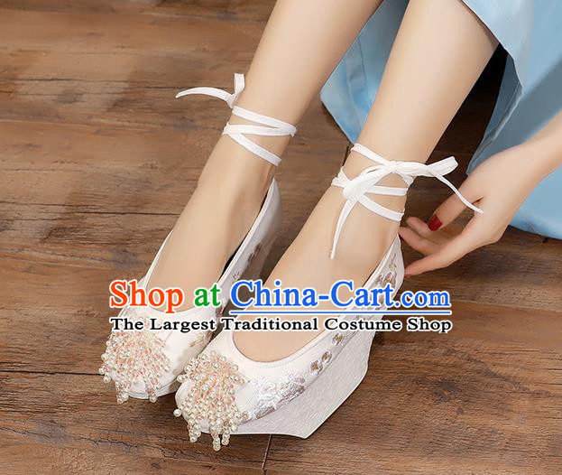 Chinese Handmade Embroidered Shoes Traditional Ancient Qing Dynasty Imperial Consort Saucers Shoes